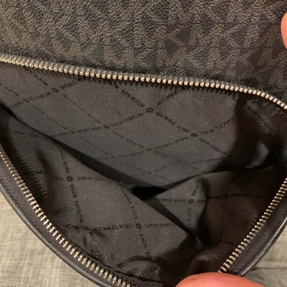 Michael Kors Large Jet Set Signature Logo Travel Backpack EUC - Picture 12 of 17